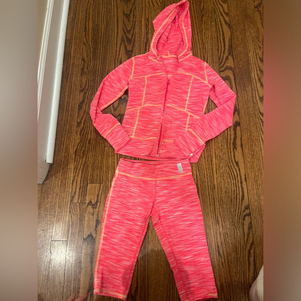 Zella girl 8/10 capri jacket set
